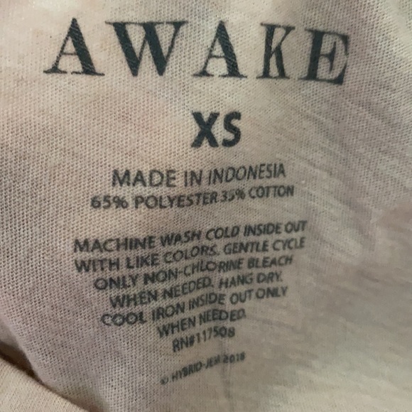 $5/25 NWOT Miami Tee - Picture 3 of 3